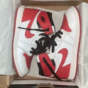 Jordan 1s (kids)